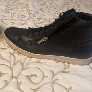 Mens Calvin Klein leather shoes/sneakers